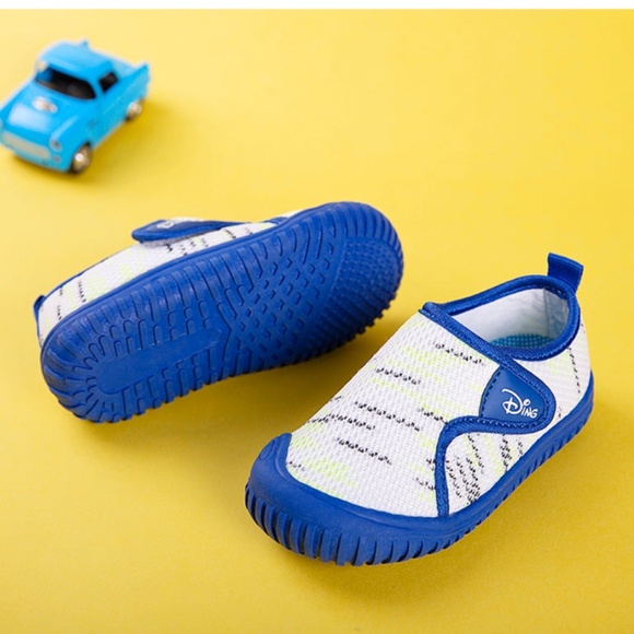 Kids Velcro Shoes | Lightweight & Breathable | EU 25 / US 8.5-9 - Picture 3 of 8